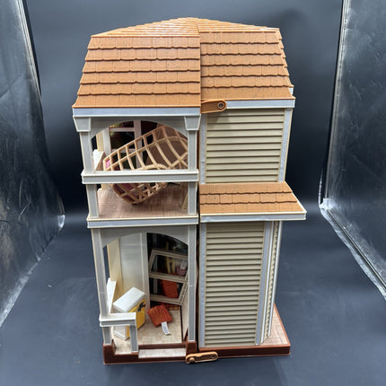 Disney Hannah Montana Malibu Beach House Doll House W/Furniture 2008 40x27