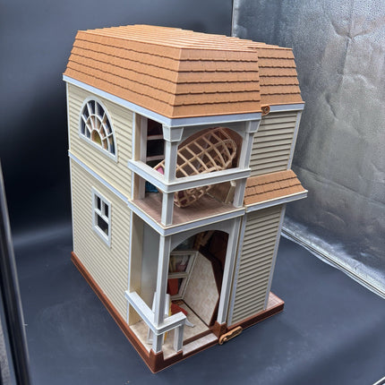 Disney Hannah Montana Malibu Beach House Doll House W/Furniture 2008 40x27