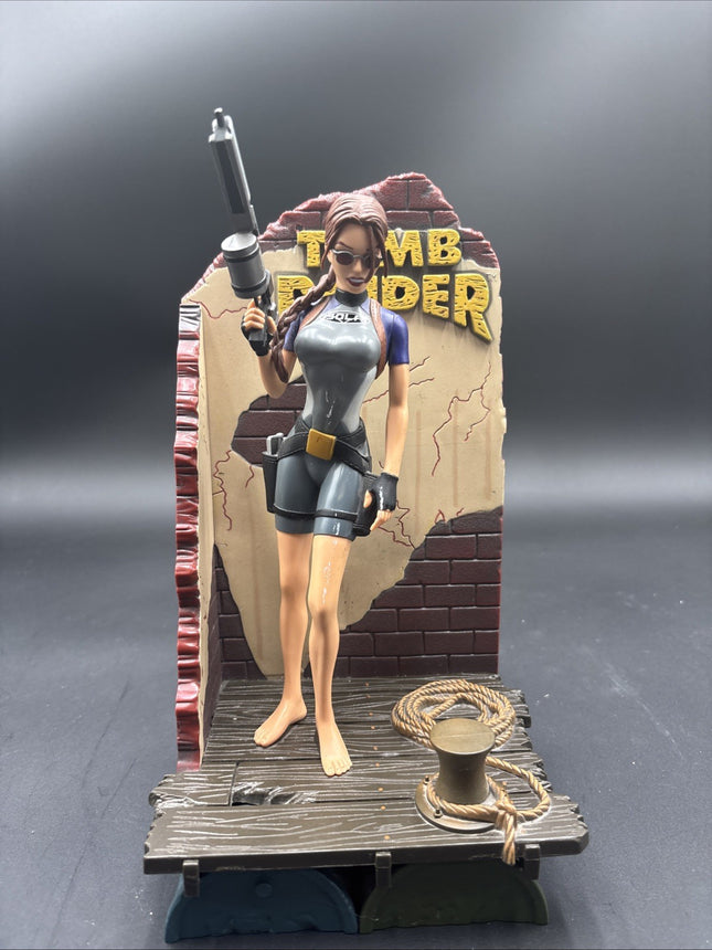 Tomb Raider Lara Croft in Wet Suit 1998 Figure Figurine Statue by Playmates