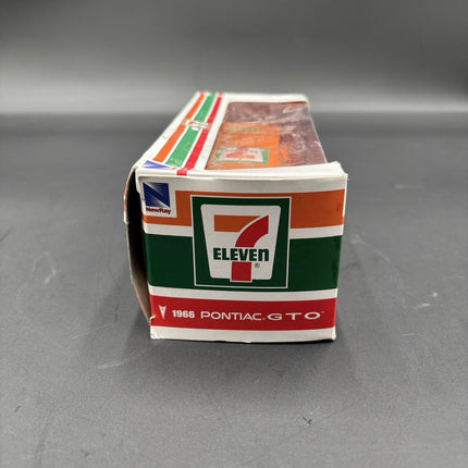 NEW RAY 1:32 SCALE 1966 PONTIAC GTO CAR, 7-ELEVEN SPONSOR