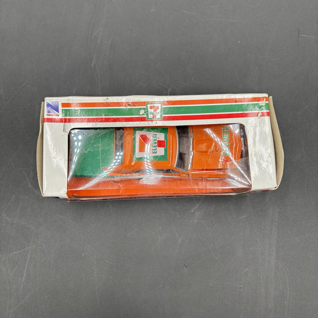 NEW RAY 1:32 SCALE 1966 PONTIAC GTO CAR, 7-ELEVEN SPONSOR